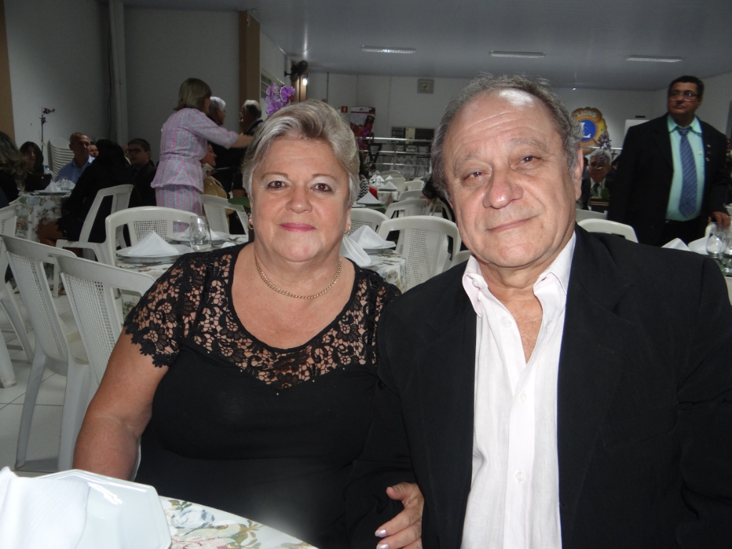 Comemoração em dose dupla! Isabel Enedina Magri Leite é a aniversariante de hoje. Já amanhã quem completa idade nova é o marido Eduardo Leite. O casal recebe beijos e abraços dos amigos e familiares nesta nova fase da vida.