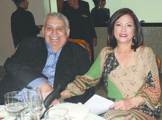 Roberto Arroyo Marchi está completando mais um ano bem vivido hoje. Na foto ele aparece com a esposa Elizabete Arroyo Marchi. Felicidades!