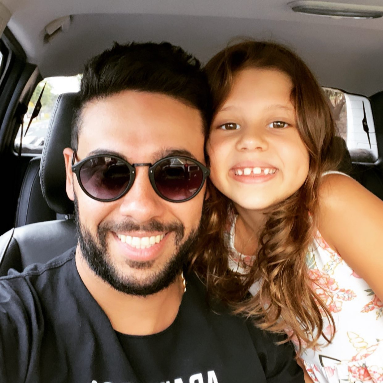 E o último dia 2, foi de “parabéns a você” para a menina Izabela . O pai de Iza, Duno Beleza fez um post lindo e apaixonado em sua rede social que dizia: “Não se esqueça que estarei sempre ao seu lado para oferecer minha proteção e meu amor, você é uma princesa e merece toda a felicidade do mundo “. Que Papai do Céu te abençoe sempre. Feliz vida!!