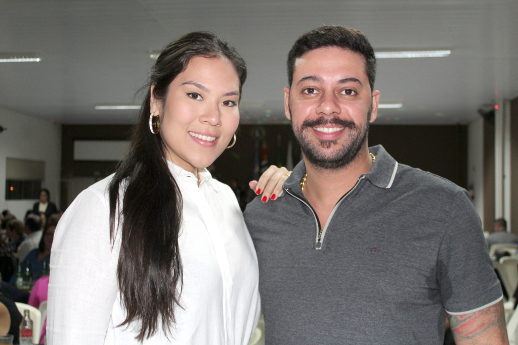 Todo o charme e beleza do casal Marcela Nagata e Duno Beleza curtindo a 10ª Edição da Comida de Boteco, idealizada e organizada por Rosa Pereira e realizada pelo Lions Clube Votuporanga 