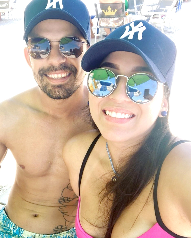 A data hoje (01) é querida e cheia de felicitações para Paulo Bandeira que comemora a chegada de um novo ciclo de vida cercada pelo abraço de sua família e amigos. O carinho especial ele ganha de sua namorada Nayara Oliveira, junto dele na foto. Felicidades Paulo, desejamos que seu novo ano de vida lhe traga muita saúde, sucesso e toda sorte de bênçãos