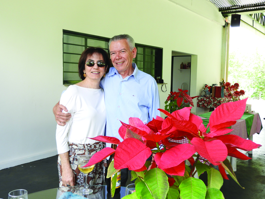 Erli Mainardi é aniversariante desta segunda-feira. Na foto, com o marido, o cartorário Antonio Carlos Mainardi