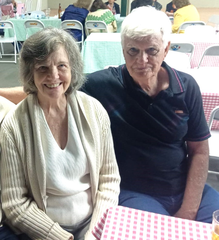 O último sábado, (14), foi dia de celebrar a vida do querido amigo, Walter Trindade! Desejamos que esta data seja repleta de carinho, boas energias e momentos felizes ao lado da família e dos amigos. De maneira especial, o aniversariante recebe o amor sincero da esposa Isabel, que torna o dia ainda mais significativo. Parabéns, Walter! Que não faltem saúde, paz e muitos anos de vida!