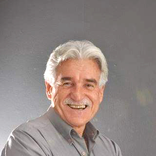 O calendário assinala hoje o aniversário do médico Alcir Rubens Monteiro, que celebra mais um ano de vida e comemora a data recebendo os cumprimentos de seus amigos e familiares. Já de sua esposa Julia ele ganha todo o amor e carinho pela data especial. Felicidades dr. Alcir, desejamos um novo ciclo de vida abençoado e feliz repleto de muita saúde, amor e paz