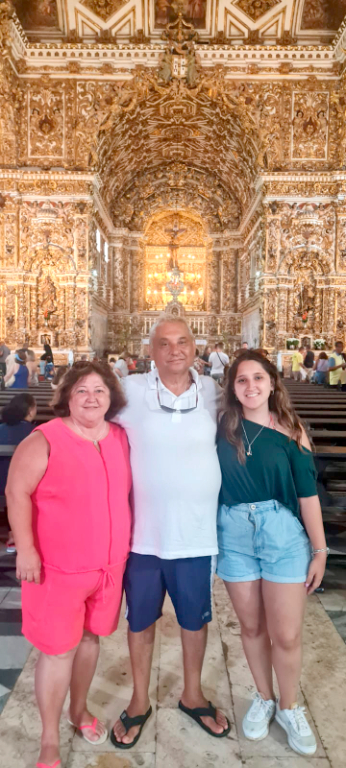 Hoje é o Aniversário de VALTER MARQUES DA SILVA, proprietário das Travas ARAD e ARAD SAT RASTREAMENTOS. Ele celebra a data festiva e recebe os parabéns da esposa Martinha, da filha Dara e também de seus amigos e familiares!
PARABÉNS VALTER! Muita saúde e sucesso neste novo ciclo de vida que hoje se inicia
