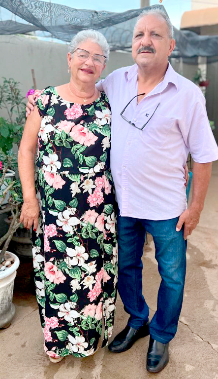 Ontem (26), foi dia de festa para Michel Budin que comemorou seu aniversário cercado pelo carinho de sua família e amigos, e para homenagear o feliz aniversariante a família registra as seguintes palavras: “Nós da sua família temos a honra de tê-lo em nossas vidas, agradecemos a Deus cada segundo por todas as maravilhas e por todo cuidado que tens conosco! Te amamos muito, nosso Rei! O seu lar é uma extensão dos princípios de Deus! Exemplo de ser humano! Obrigada por tudo e por tanto! São os votos de sua família, esposa, filhos, netos e bisnetos! Desejamos o melhor de DEUS sempre na sua vida