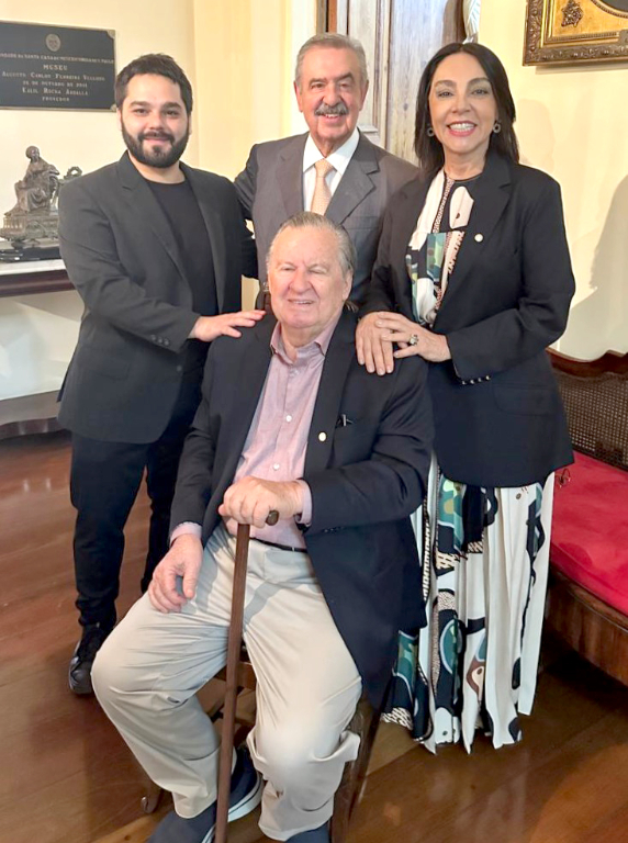O advogado Dr. Wilson Luís de Sousa Foz, foi diplomado com  o título de Irmão Remido da Irmandade da Santa Casa de Misericórdia de São Paulo, em uma cerimônia presidida pelo provedor Vicente Renato Paulilo, em uma cerimônia realizada na sede do hospital. Dr. Wilson Foz foi diplomado como irmão remido, um reconhecimento concedido a indivíduos que prestaram significativas contribuições à instituição. A honraria foi entregue em um evento que contou com a presença de membros da comunidade e convidados ilustres. 
A diplomação de Dr. Wilson Foz reflete sua dedicação e apoio contínuo à Santa Casa, uma das instituições mais tradicionais e respeitadas de São Paulo, com uma longa história de serviço à comunidade. Como irmão remido, Dr. Wilson Foz junta-se a um seleto grupo de indivíduos que são reconhecidos por sua generosidade e compromisso com os valores de caridade e cuidado da Santa Casa.
