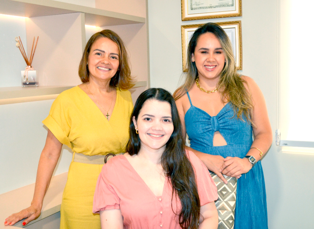 A Psicóloga Márcia Maria, a Fisioterapeuta Pélvica Thais Caroline e a Médica Endocrinologista Ariane Chiara já estão em atendimento na Clínica Spasso Revitar, inaugurada recentemente em Votuporanga 
