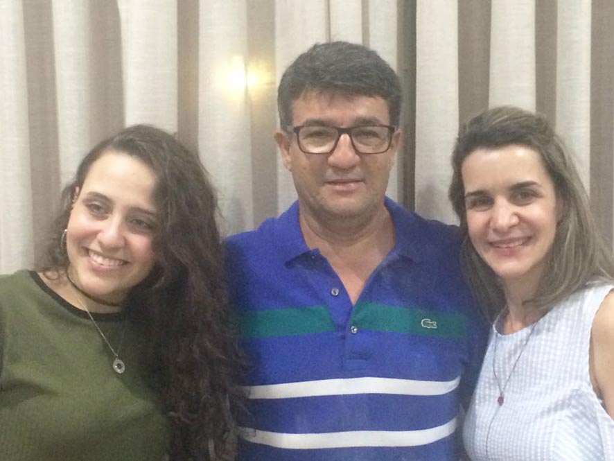 A jovem Isabelle, filha do casal Silvano de Oliveira e Gilmara é a feliz aniversariante de amanhã. Parabéns!