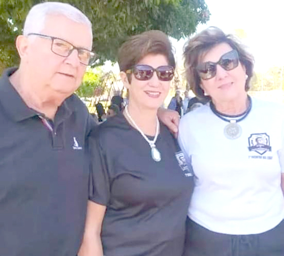 Os lendários Sandrin, Clara Toledo e Célia Rossini participando do 2° Encontro das Lendas de Votuporanga que aconteceu neste final de semana no Clube dos 40 e reuniu parte da turma da juventude nos anos 70 em um grande encontro que já está em sua 2?ª edição