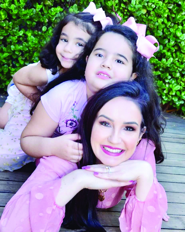 Maria Regina Barbieri e suas lindas princesas: Maria Fernanda e Helena