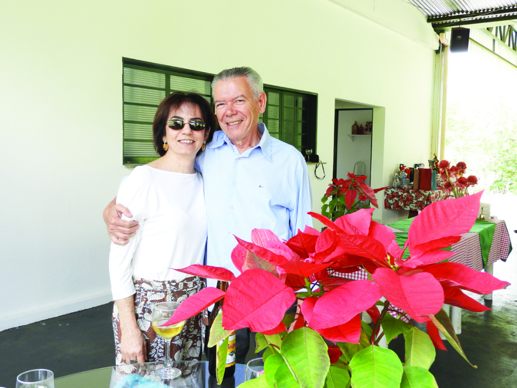 Quem brinda idade nova hoje é Antonio Carlos Mainardi. Recebe os parabéns mais que especial de sua esposa  Erli Mainardi, de sua família e todos os seu amigos. Parabéns Mainardi.
