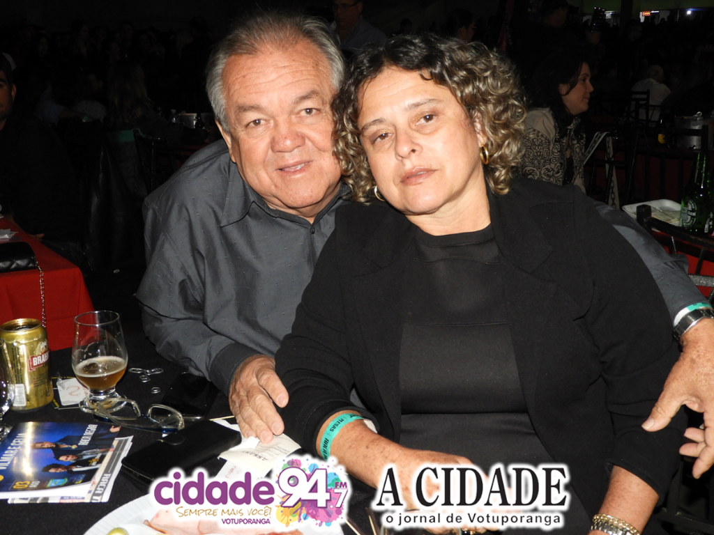 O vereador Vilmar da Farmacia é o feliz aniversariante do dia. Parabéns Vilmar, muita saúde paz e felicidade em sua caminhada. Na foto com a esposa Célia.