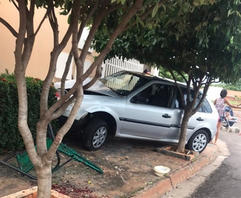 Homem foi atropelado em frente da casa onde mora — Foto: Divulgação/ QAP Birigui