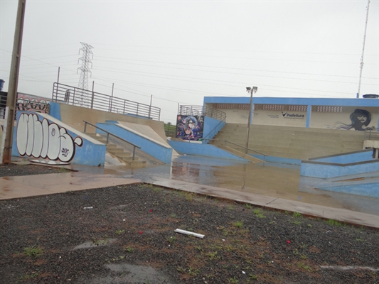 Vandalismo faz Prefeitura cercar pista de skate