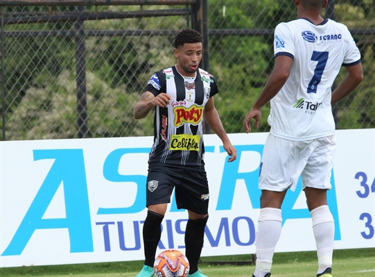 Votuporanguense e Rio Claro jogaram na tarde deste sábado (2) na Arena Plínio Marin (Foto: Rafael Nascimento)