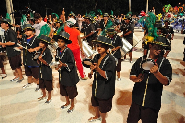Desfile de escolas de samba começa  hoje na avenida Vale do Sol