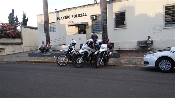 Condutores das duas ocorrências foram apresentados ao Plantão Policial para prestar esclarecimentos neste fim de semana