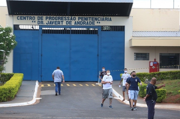 Ao todo, 43 detentos dos presídios da região de Votuporanga não voltaram às unidades prisionais  (Foto: Guilherme Baffi/Jornal Diário da Região)