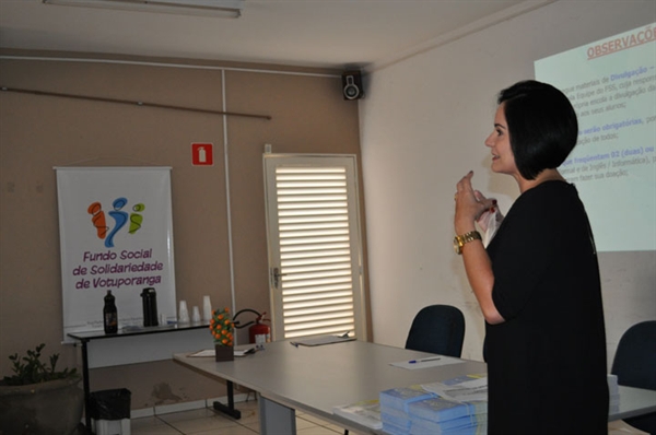 Presidente do Fundo Social de Solidariedade, Juliana Marão, durante lançamento da ação