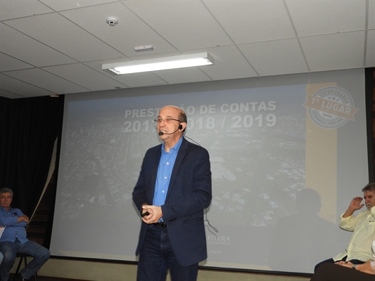 João Dado fez uma prestação de contas na tarde desta sexta-feira no auditório do Parque da Cultura (Foto: Daniel Castro/A Cidade)