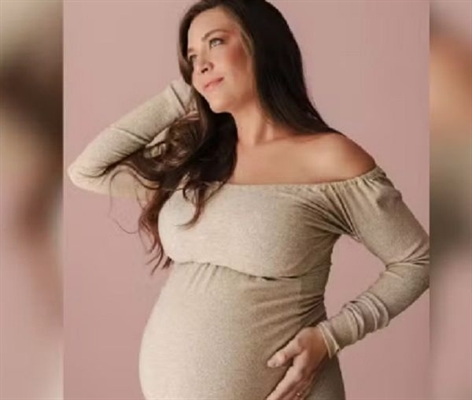Larissa Gabrielli dos Reis, de 24 anos, morreu horas depois dela ter dado à luz a seu filho (Foto: Arquivo pessoal)