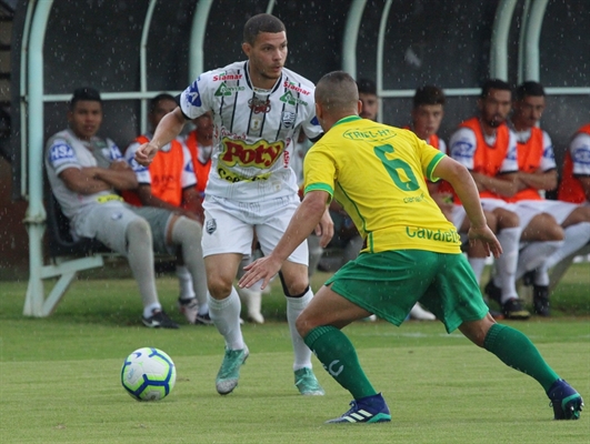 Votuporanguense e Ypiranga-RS jogaram na tarde desta quarta-feira (6) na Arena Plínio Marin (Foto: Rafael Nascimento/CAV)
