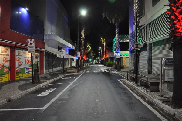 O novo decreto municipal, com medidas restritivas de combate contra a Covid-19, e a fase vermelha do Plano São Paulo, do governo estadual, passam a valer a partir de hoje em Votuporanga (Foto: A Cidade)