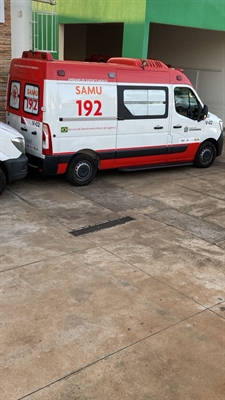 Com o impacto, o motorista sofreu ferimentos leves e recebeu atendimento imediato de uma equipe do Samu ainda no local (Foto: A  Cidade)