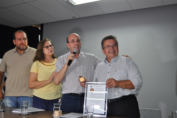 Vice-prefeito Renatão Martins, primeira-dama Mônica Pesciotto, prefeito João Dado, e o deputado Carlão Pignatari (Foto: Daniel Castro/A Cidade)