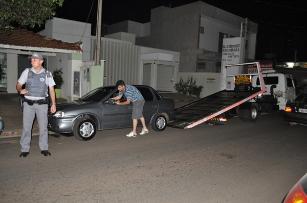 Motorista embriagado quase causa grave acidente 