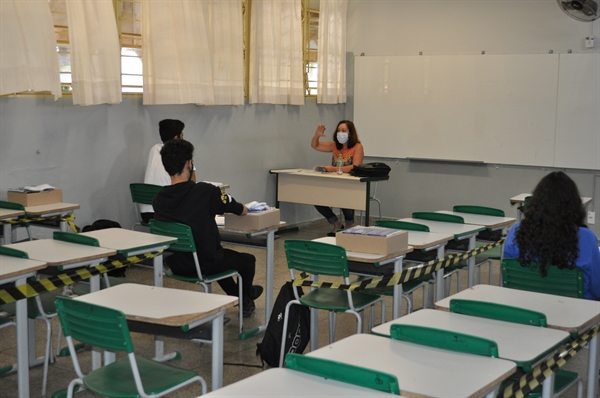  Com uma série de protocolos sanitários, escolas estaduais de Votuporanga reabriram as portas (Foto: A Cidade)