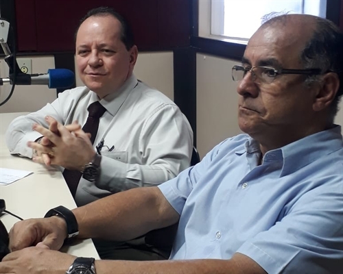Cláudio José Bolonhesi, instrutor dos programas da Escola de Negócios Mastermind, e o consultor André Soares (Foto: A Cidade)