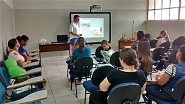 O treinamento foi realizado pelo Secez (Setor de Controle de Endemias e Zoonoses) na última segunda-feira (15/1) com professores e funcionários das unidades de ensino (Foto: Divulgação/Prefeitura de Votuporanga)