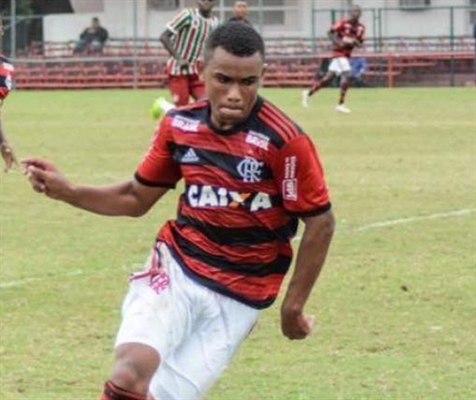 Jean Carlos atua nas categorias de base do Flamengo (Foto: Reprodução)