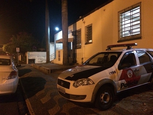 A ocorrência foi registrada na Central de Flagrantes de Votuporanga (Foto: Divulgação)