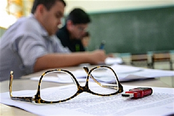 O beneficiário com bolsa de estudo deverá prestar serviço gratuito à comunidade (Foto: Reprodução)