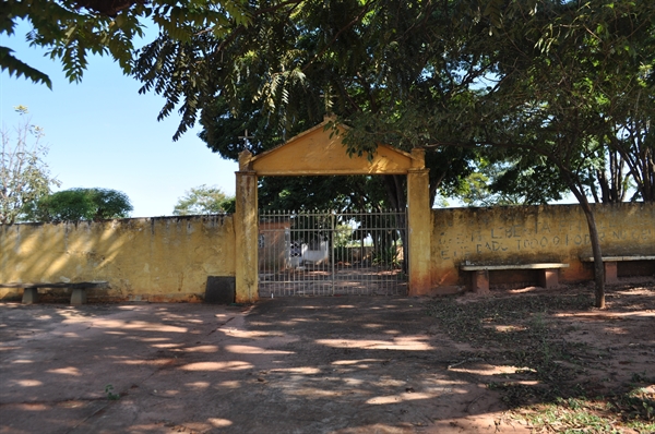 Os problemas estruturais e de abandono do Cemitério de Simonsen podem estar com os dias contados com o projeto de reforma (Foto: A Cidade)