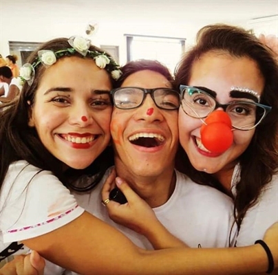 interessados devem se inscrever online pelo site: www.unifev.edu.br/sorrisoterapeutas (Foto: Unifev)