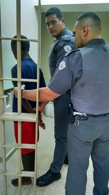 Rapaz é preso por tráfico  de drogas em Cosmorama
