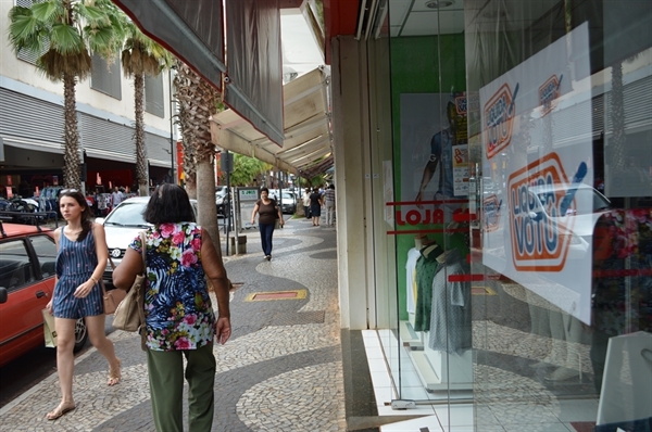 Empresários de Votuporanga já estão organizando seus estoques e lojas para a próxima campanha da ACV (Foto: A Cidade)