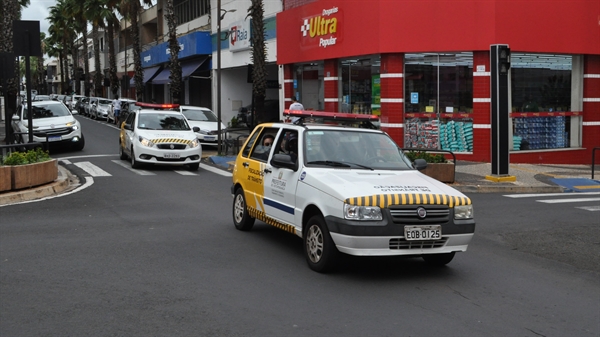 Força-tarefa percorreu diversos bairros e ruas da área central da cidade (Foto: A Cidade)