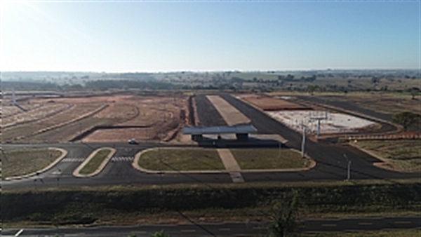 A Prefeitura de Votuporanga deu início à construção de 100 cabines de banheiros no local (Foto: Prefeitura de Votuporanga)