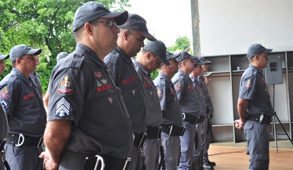 Medalhas foram entregues pelos familiares dos bombeiros