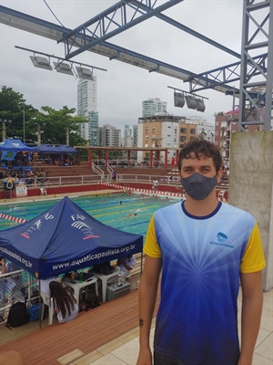 Heitor Napolitano é o atual vice campeão brasileiro nas marcas dos 200m borboleta e 400m medley, busca ouro neste ano (Foto: Natação Votuporanga)