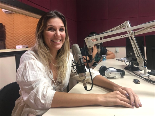 A Dr. Priscila Estela esteve na rádio Cidade FM para falar sobre a condição promovida pela unidade (Foto: A Cidade)