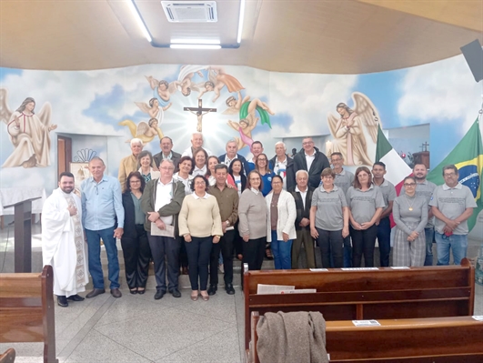 A Associação Italiana de Votuporanga que congrega descendentes italianos radicados em Votuporanga e na região, celebrou no último domingo, dia 1, o “Dia da Itália”com Missa oficiada pelo padre Murilo de Souza da Silveira, na Paróquia São Benedito e Nossa Sra. de Fátima (Foto: Divulgação) 