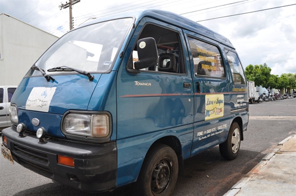 Associação recebe carro em doação