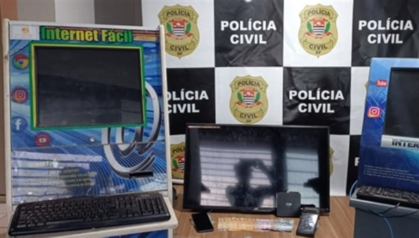 Durante a operação, foram alvos quatro estabelecimentos comerciais suspeitos de abrigarem atividades ilegais de jogos de azar (Foto: Polícia Civil)