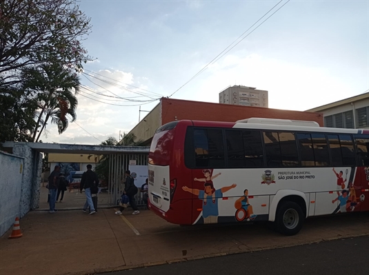 A delegação da cidade de São José do Rio Preto está na Escola Estadual Manoel Lobo (Foto: A Cidade)
